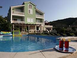 Villa in Peracko Blato With Pool