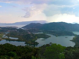 Villa in Peracko Blato With Pool