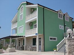 Villa in Peracko Blato With Pool