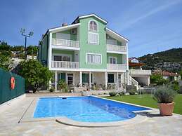 Villa in Peracko Blato With Pool