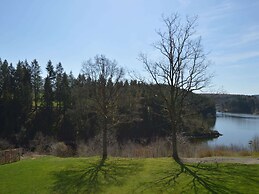 Luxury Apartment With Sauna Over a Lake