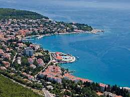 Quaint Villa in Crikvenica With Pool