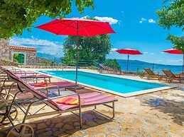 Quaint Villa in Crikvenica With Pool
