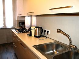 Spacious Apartment in Rome near Sea