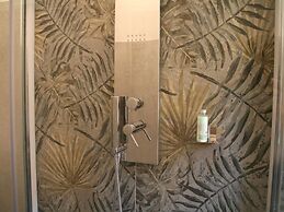 Spacious Apartment in Rome near Sea