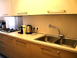 Spacious Apartment in Rome near Sea