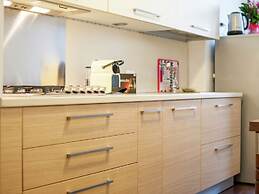 Spacious Apartment in Rome near Sea