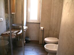 Spacious Apartment in Rome near Sea