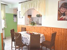 Comfortable Holiday Home Only 500m to the sea With Outdoor Kitchen, Wi