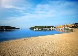 Comfortable Holiday Home Only 500m to the sea With Outdoor Kitchen, Wi