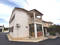 Comfortable Holiday Home Only 500m to the sea With Outdoor Kitchen, Wi