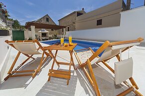Modern Villa in Povlja With Pool