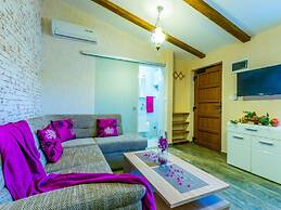 Lovely Holiday Home in Fazana With Swimming Pool