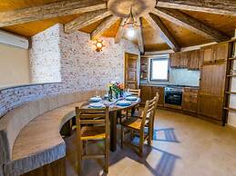 Lovely Holiday Home in Fazana With Swimming Pool