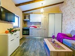 Lovely Holiday Home in Fazana With Swimming Pool