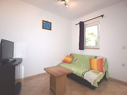 Modern Apartment in Banjole With Pool