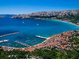 Upscale Villa on an Exclusive Island