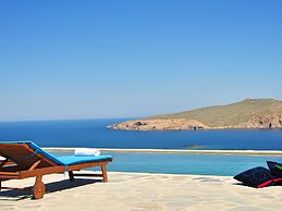Villa in Mykonos With Private Pool