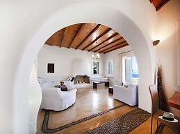 Villa in Mykonos With Private Pool