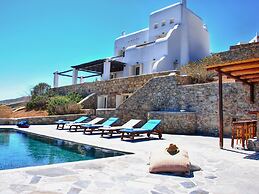 Villa in Mykonos With Private Pool