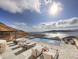 Villa in Mykonos With Private Pool
