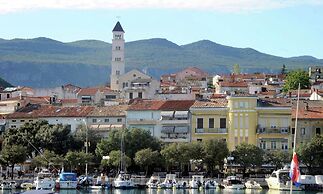 Charming Home With Swimming Pool and Beautiful Covered Terrace