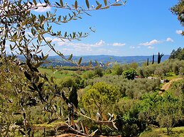 Tuscan Landscape Farmhouse