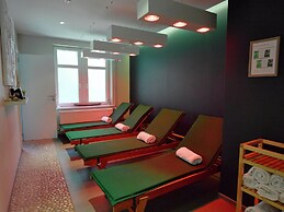 Attractive Holiday Home in Spa With Swimming Pool