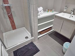 Attractive Holiday Home in Spa With Swimming Pool