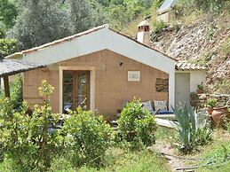 Cottage in Sdo Lums With Barbecue