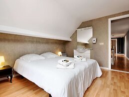 Villa With Swimming Pool and Sauna