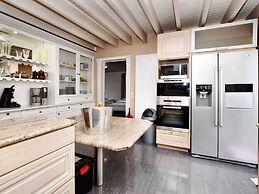 Villa With Swimming Pool and Sauna