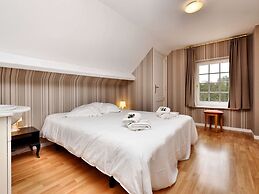 Villa With Swimming Pool and Sauna