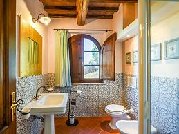 Private Garden and Pool, Near Siena and Crete Senesi