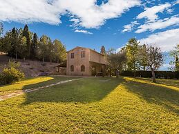 Private Garden and Pool, Near Siena and Crete Senesi