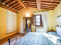 Private Garden and Pool, Near Siena and Crete Senesi