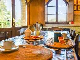 Private Garden and Pool, Near Siena and Crete Senesi