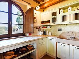 Private Garden and Pool, Near Siena and Crete Senesi