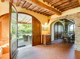 Private Garden and Pool, Near Siena and Crete Senesi