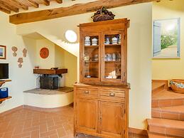 Private Garden and Pool, Near Siena and Crete Senesi