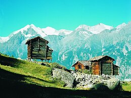 Mountain-view Chalet in Heremence With Terrace