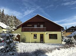 Villa by Lake & Slopes