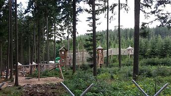 Villa by Lake & Slopes