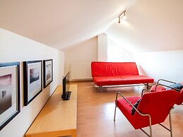 Luxurious Villa With Pool and Sauna, and Very Suitable for Culinary Wo