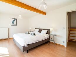 Luxurious Villa With Pool and Sauna, and Very Suitable for Culinary Wo