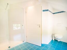 Luxurious Villa With Pool and Sauna, and Very Suitable for Culinary Wo