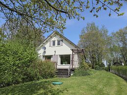 Detached Villa With a Large Garden and Terrace