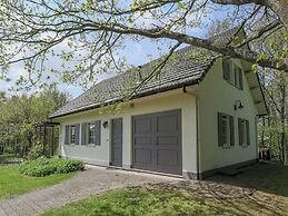 Detached Villa With a Large Garden and Terrace