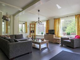 Rendeux Villa With Garden