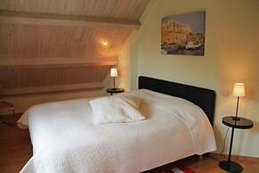 Detached Villa With a Large Garden and Terrace